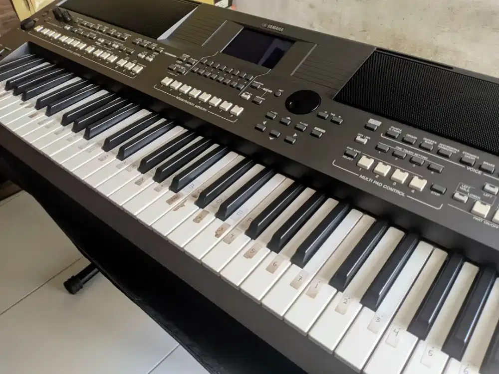 DIJUAL KEYBOARD PSR-S670