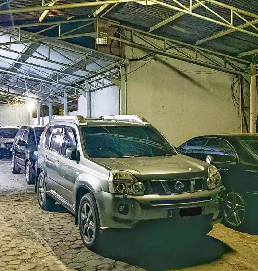 Nissan X-Trail 2010 Bensin