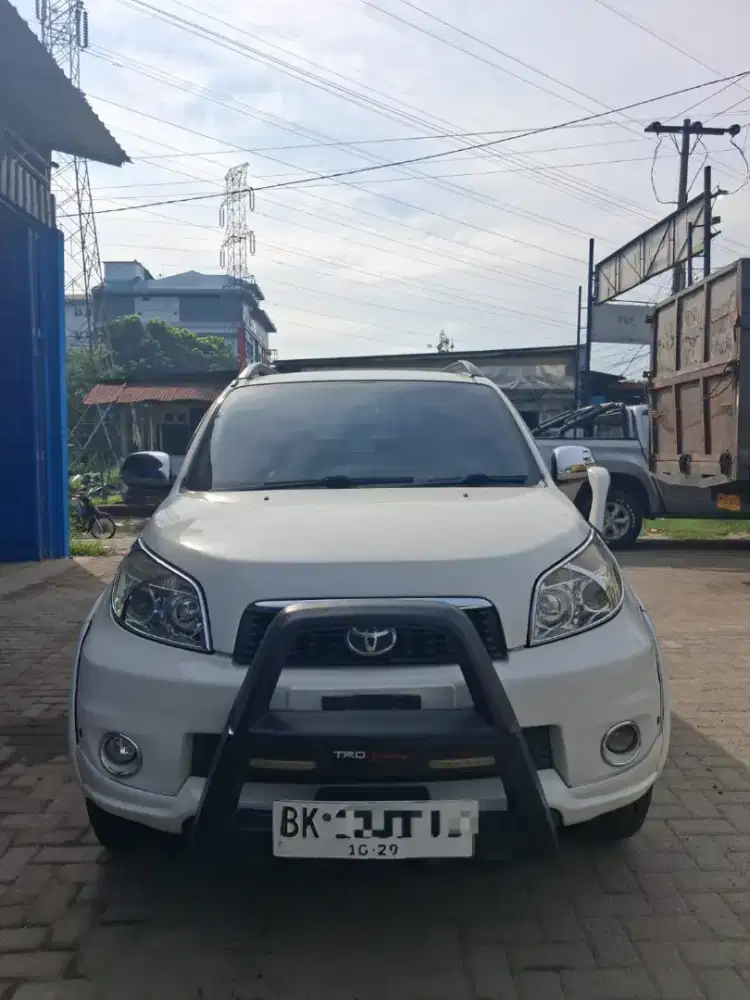 Rush S Manual 2013 Putih