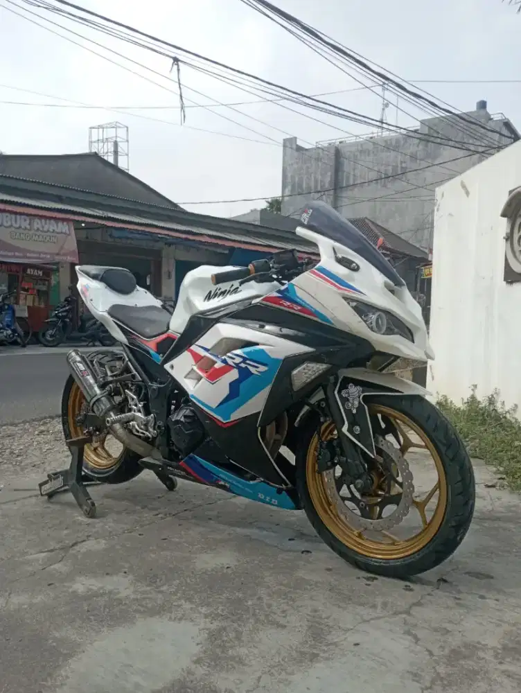 Ninja 250R Fi ABS Ganteng Mulus Joss Murmer Dki