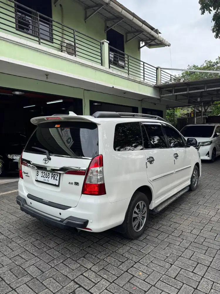 Jual Cash Toyota Kijang Innova V Matic Diesel 2015