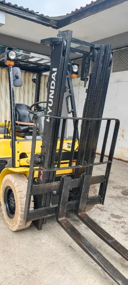 Forklift Hyundai Antik Kokoh siap kerja