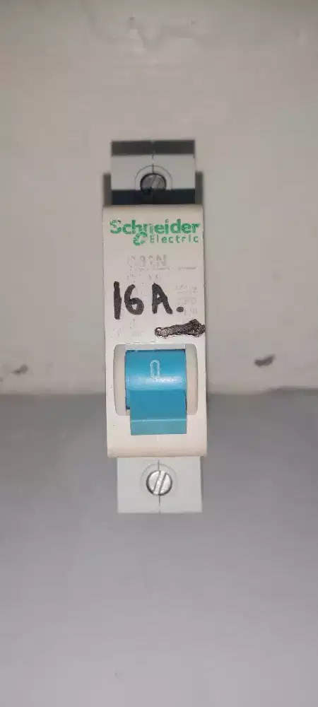 MCB Schneider CL16/16 Ampere/3500 VA/Watt.