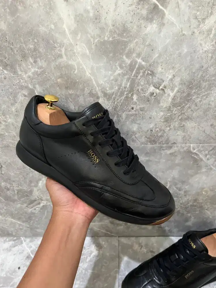 Sepatu Hugo Boss Original Sneakers Casual bekas prelov not gucci prada