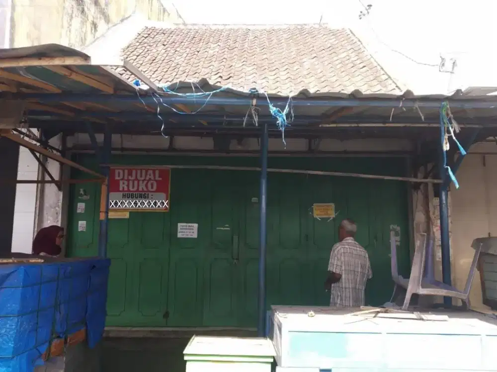 toko dan rumah di pasar baru 2 lantai