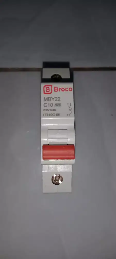 MCB Broco C10/10 Ampere/2200 VA/Watt.