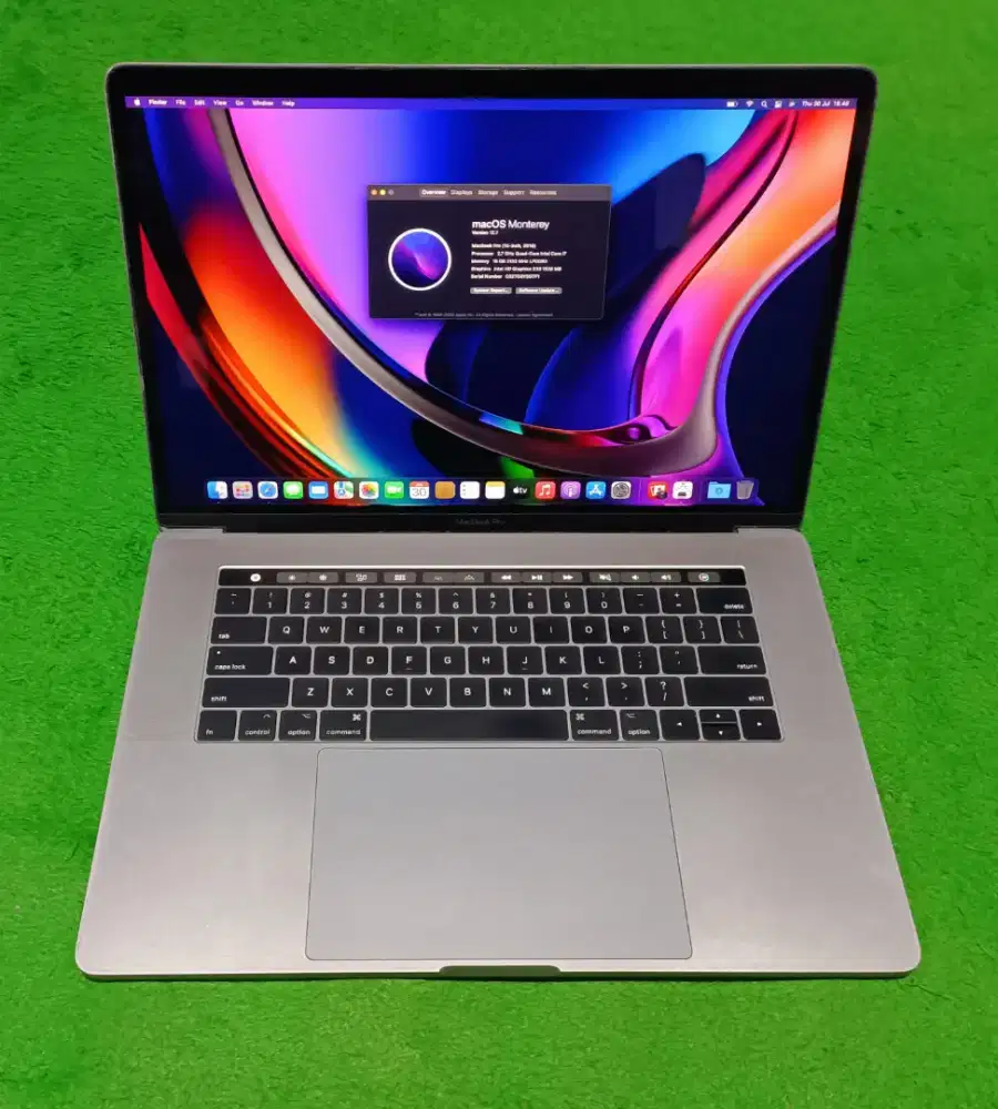 Apple Macbook Pro 2016 15inch i7 16/512 Grey Touchbar Dual VGA Murah