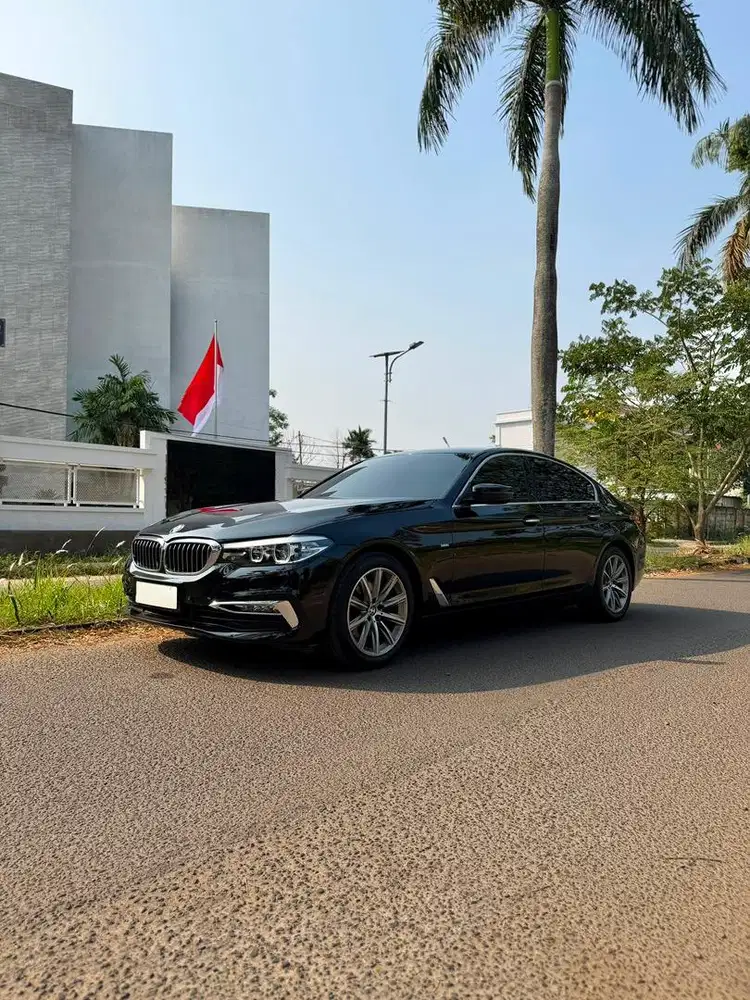 KM 40rb ! BMW 520i G30 2019 LUXURY LINE 2018 LOW KM MINT CONDITION !