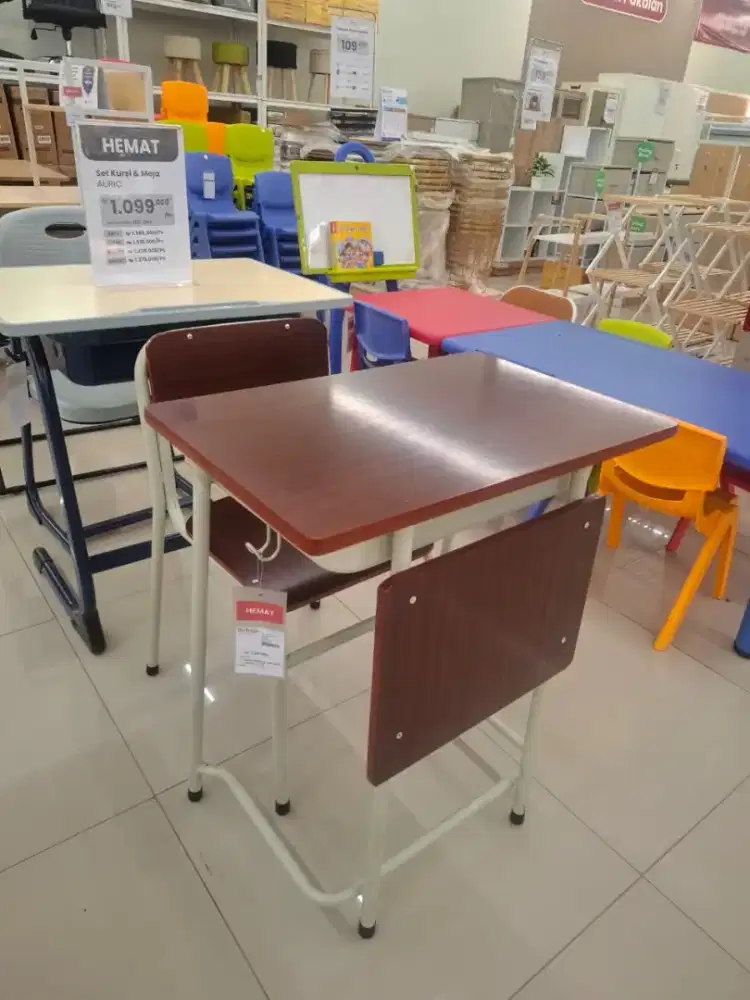 MEJA KURSI SEKOLAH SET 500RIBUAN