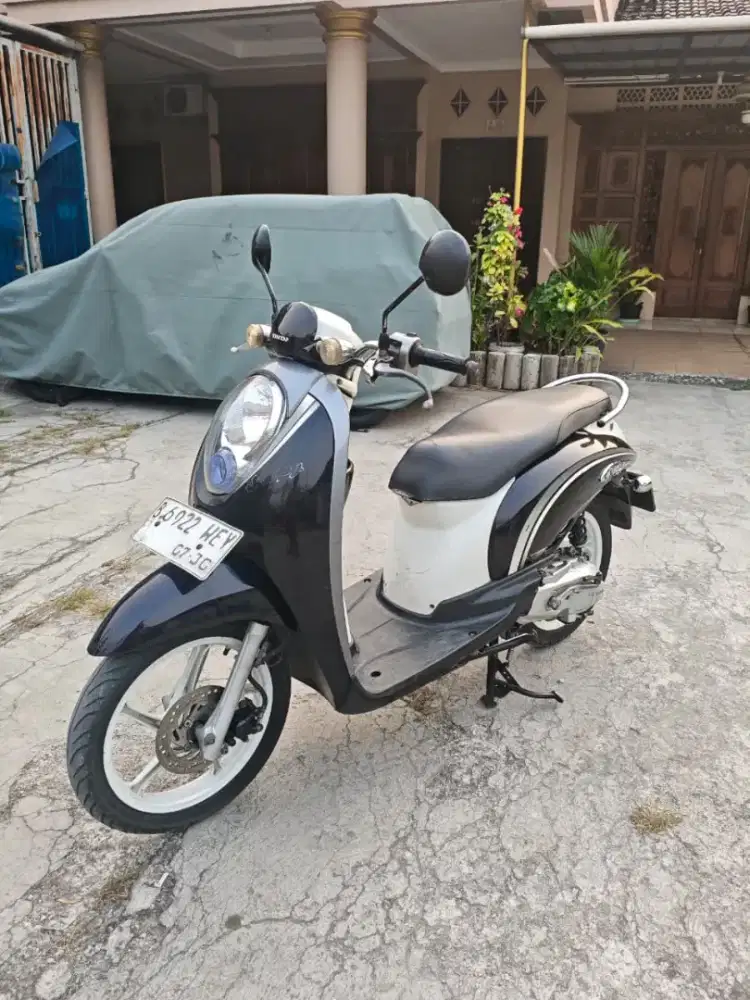 HONDA SCOOPY 2011