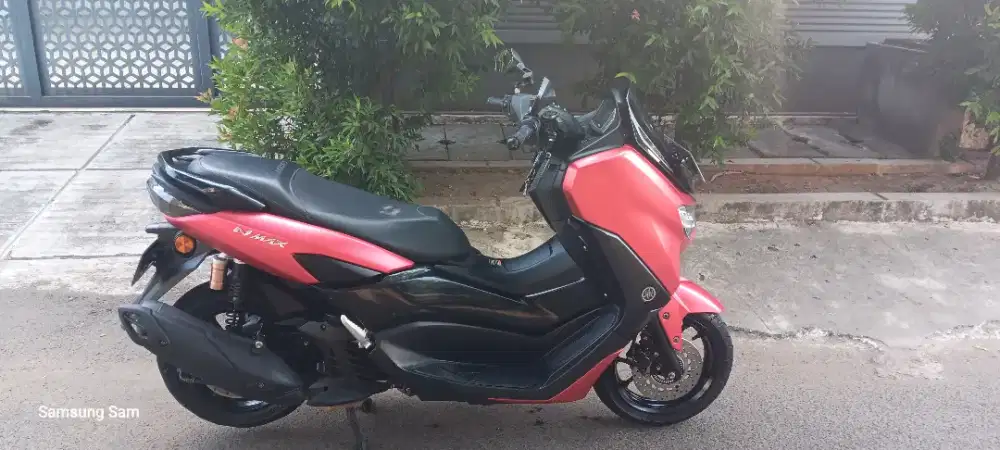 Dijual Yamaha NMAX 2021 non Abs warna merah