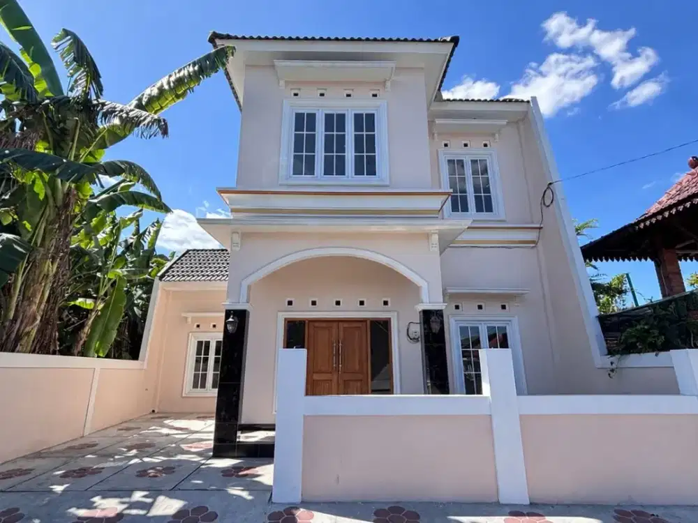 Rumah 2 Lantai 10 Menit ke Plaza Ambarrukmo