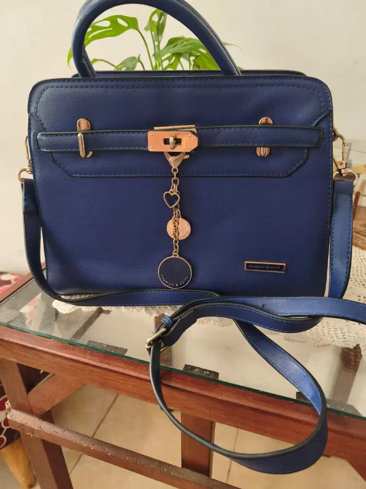 Dijual Tas Charles and Keith