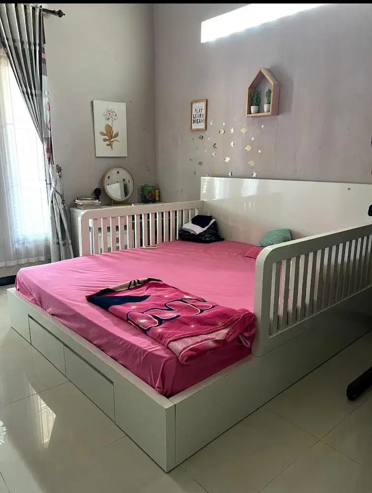 Dijual 1 set dipan Laci + Kasur .. kondisi bekas, masih bagus