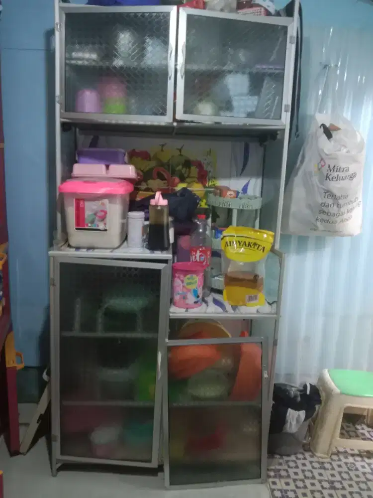 Rak piring Kaca