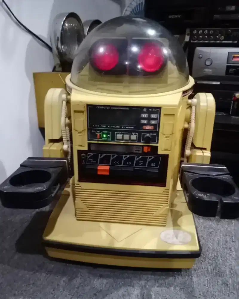 Radio tape vintage Tomy omibot kondisi nyala