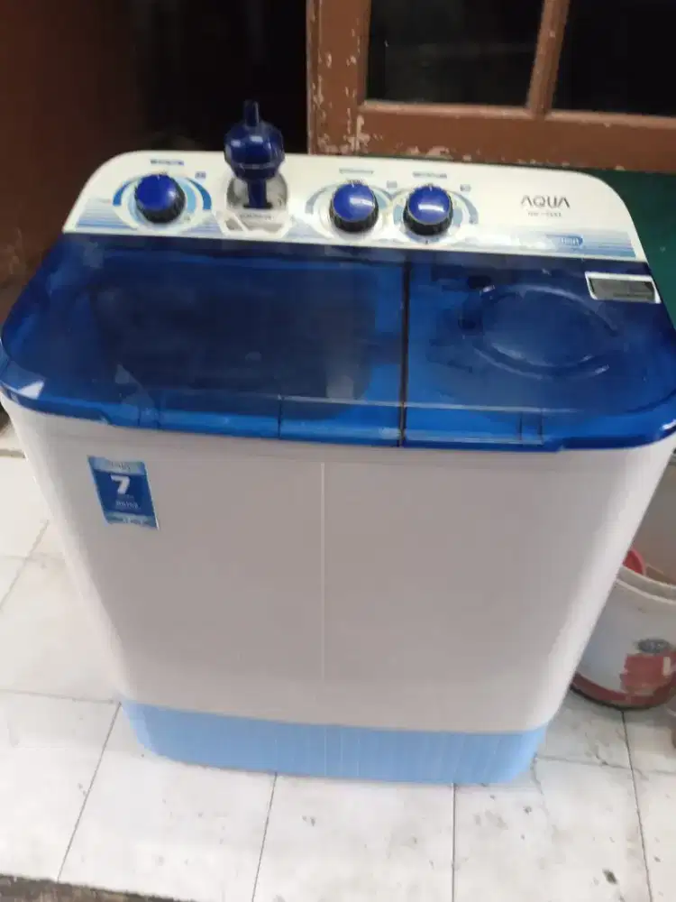 mesin cuci aqua