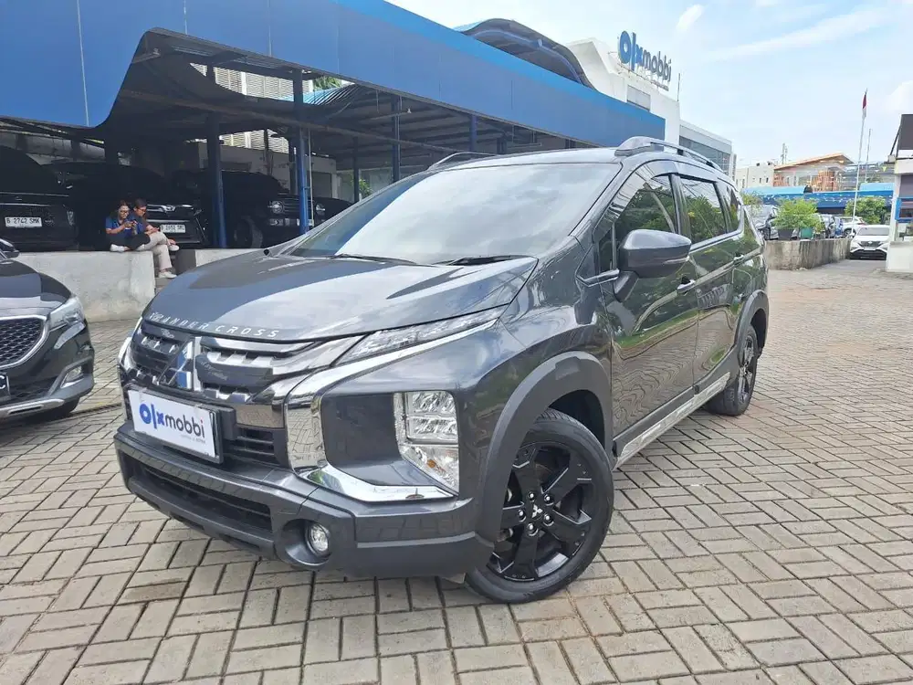 TDP 1 JUTA Mitsubishi Xpander 1.5 Cross Bensin-AT 2021 Silver CSRZB