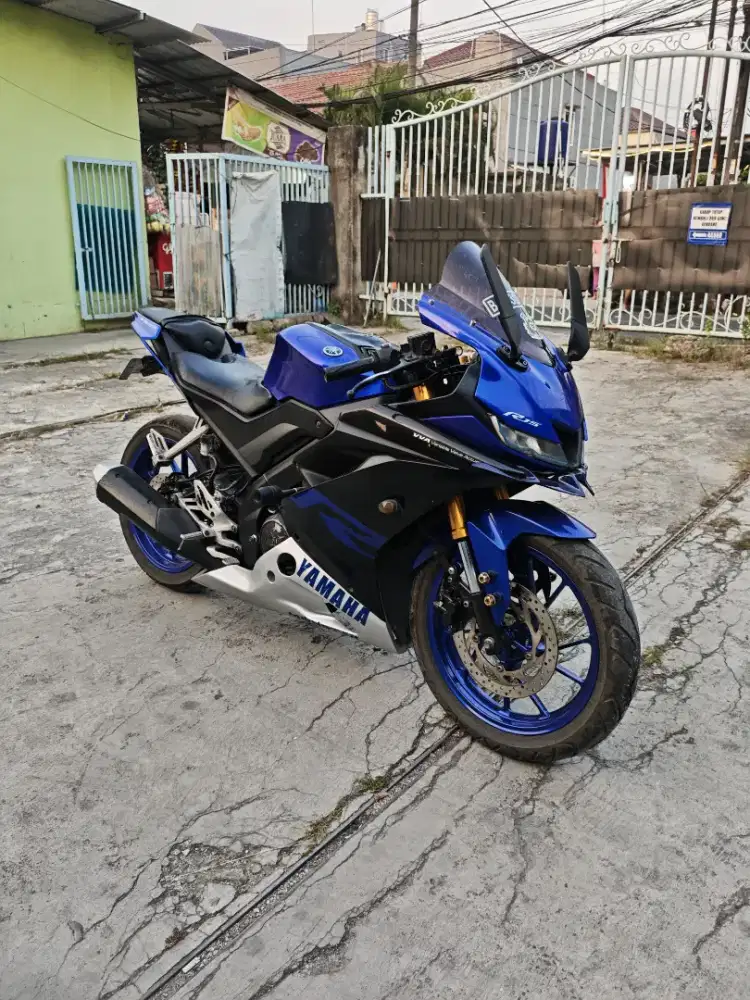 YAMAHA R15 2019