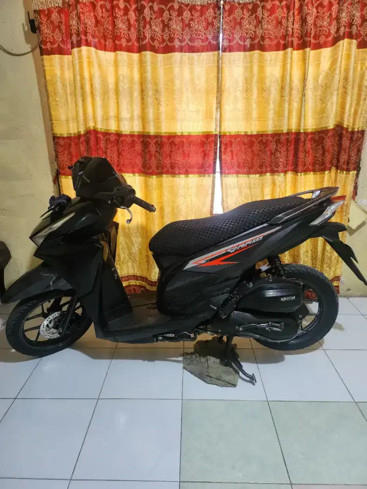 Vario led 125 tahun 2016
