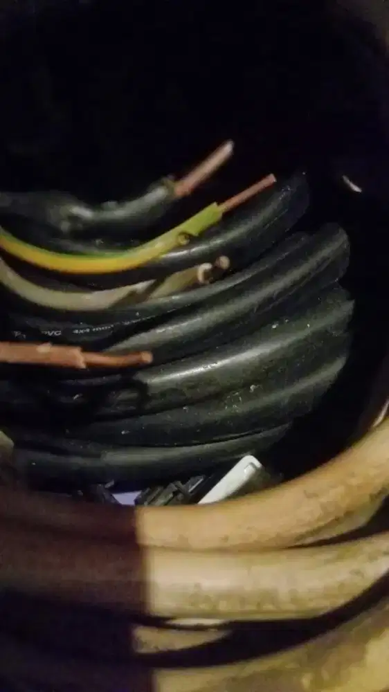Di beli barang bekas