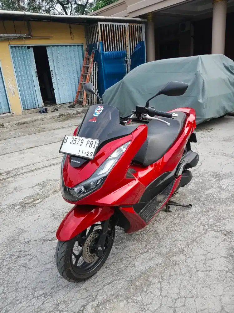 HONDA PCX2023 MERAH