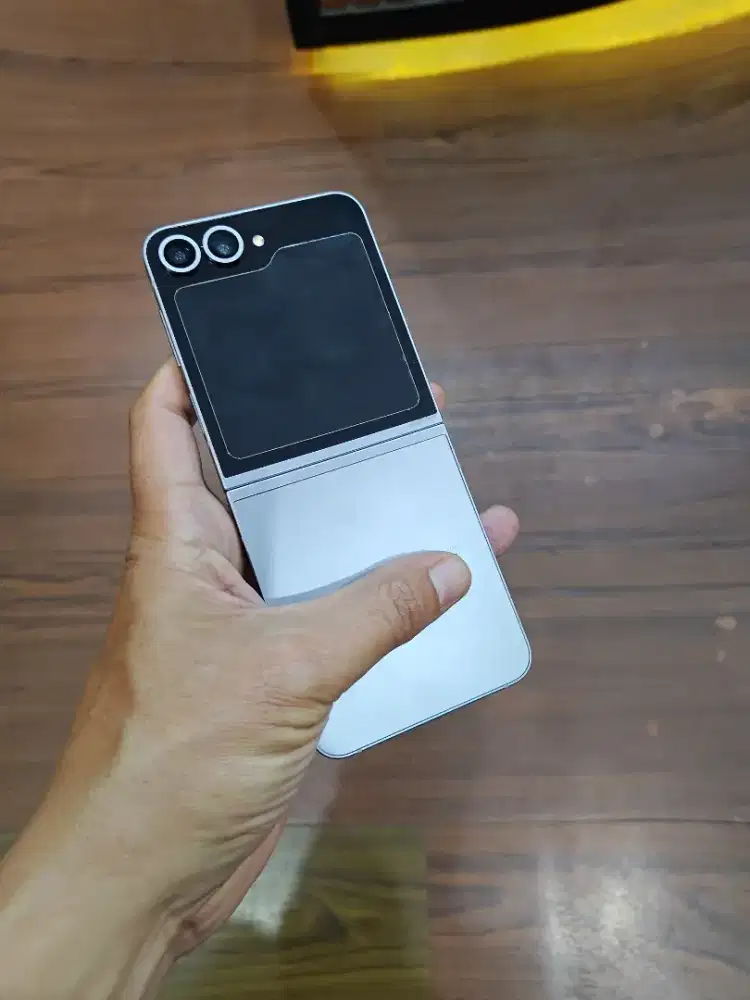 Samsung z flip 6 12/256 istimewa resmi Indonesia