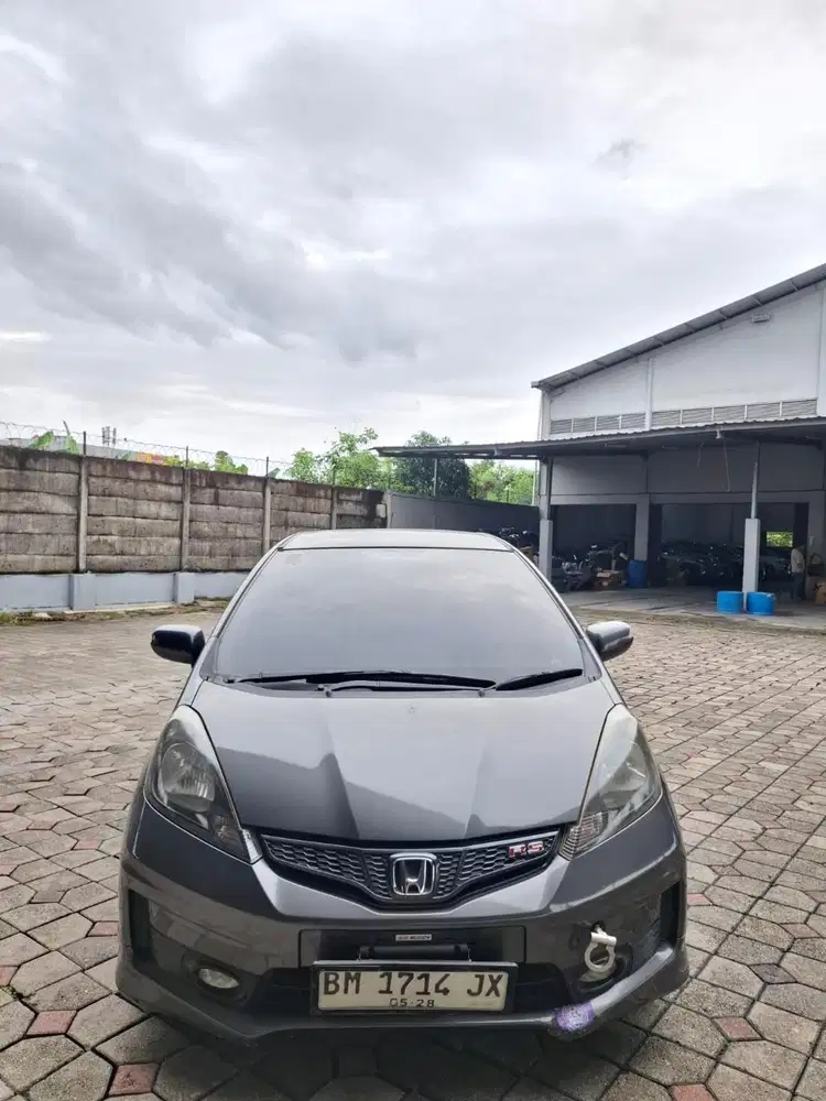 Jazz 2013 RS matic. Km 128rb
