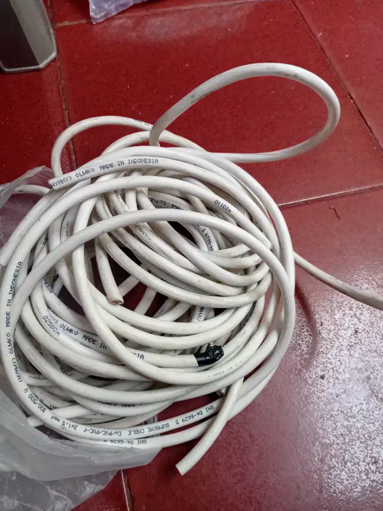 Kabel potongan supreme