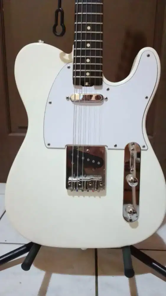 Fenna Telecaster Larasati white