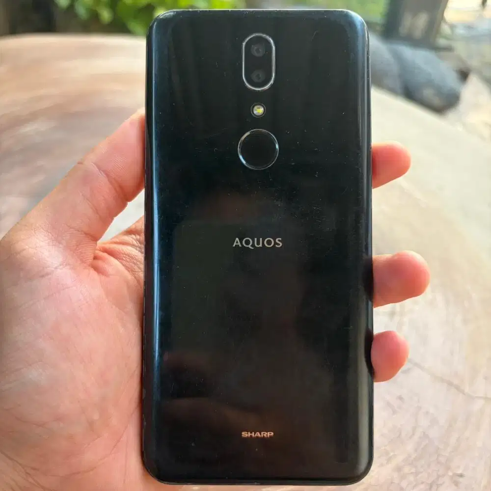 Sharp Aquos V SH-C02 4/64 Hitam