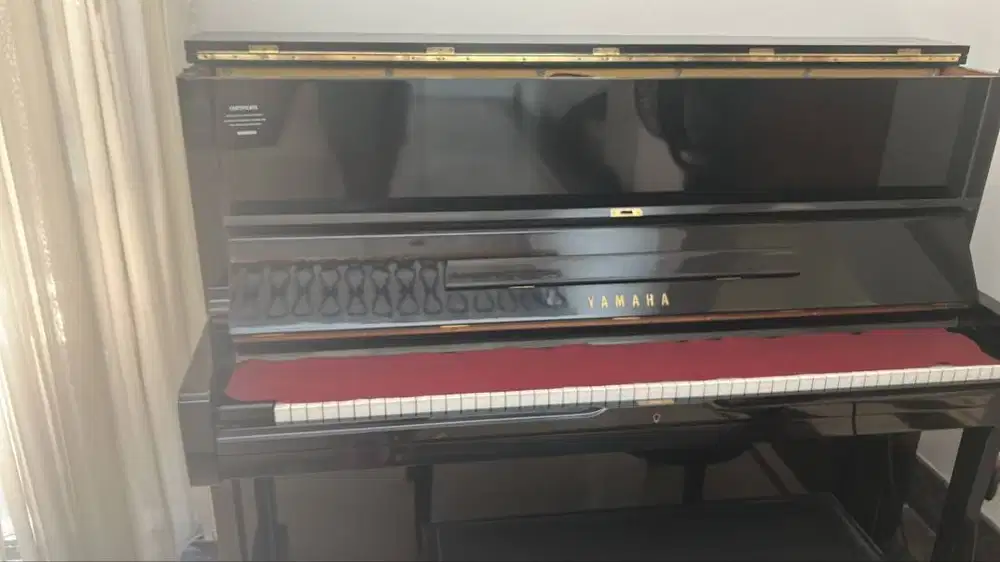 Yamaha U1 Piano