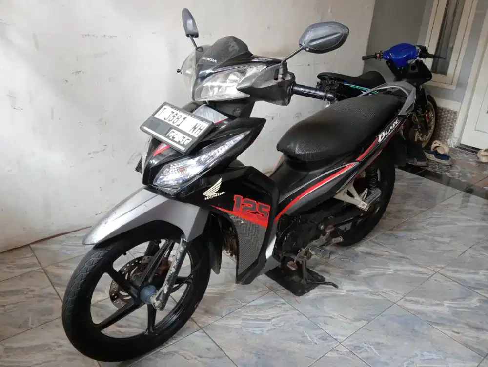 Honda Blade Injeksi 2016