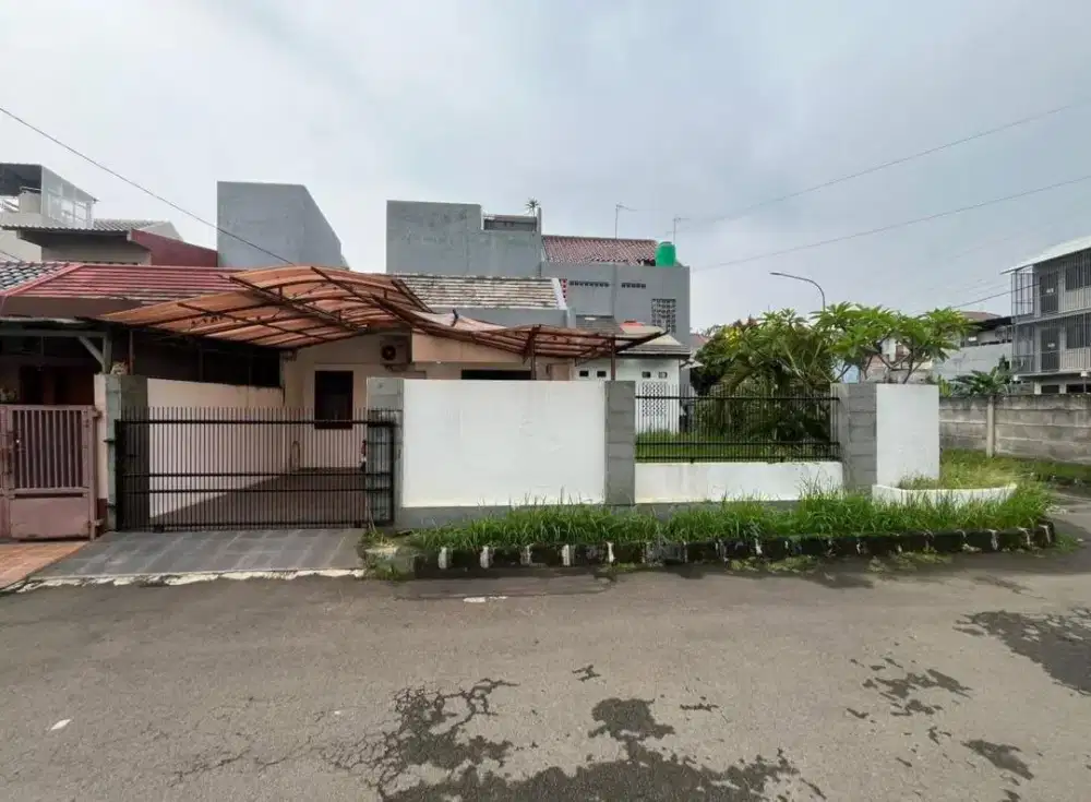Dijual murah rumah dalam perumahan di jl Ratna