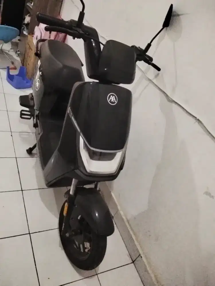 Sepeda listrik Aima f10