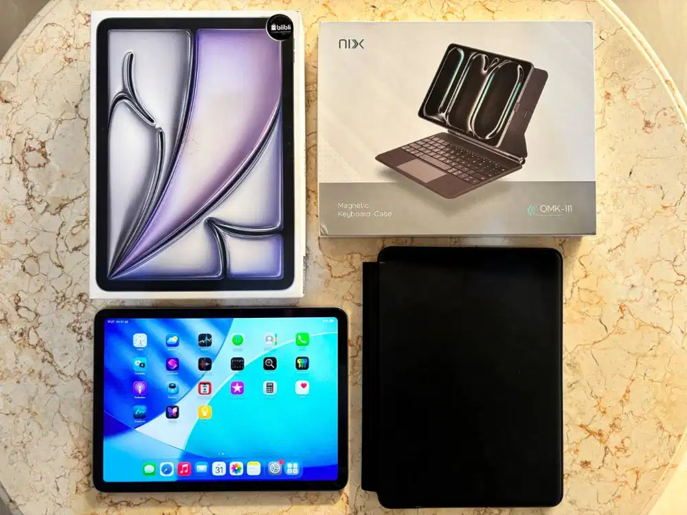 APPLE IPAD AIR 11 INCI (M3) - GARANSI IBOX MEI 2027 + CASE