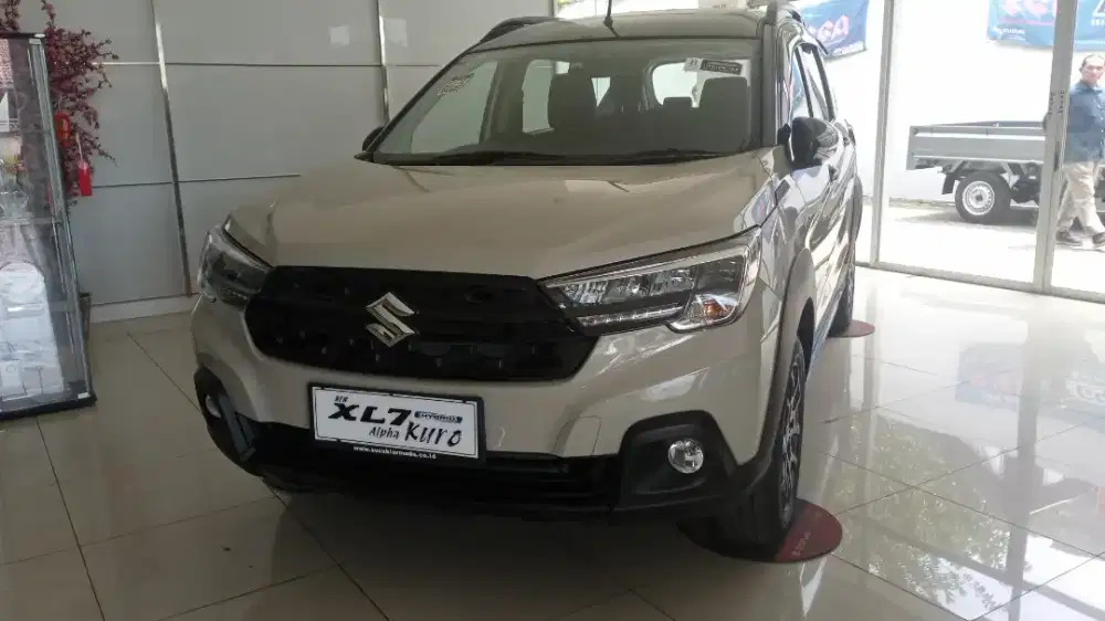 XL 7 KURO AT dp mulai 30jtan