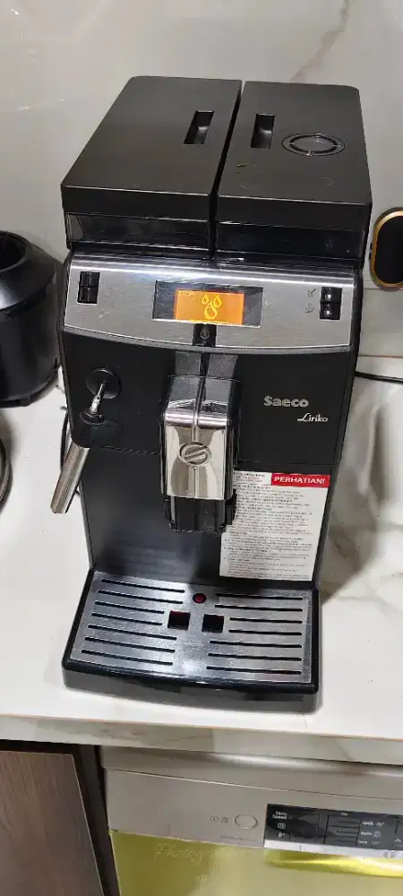 Saeco Lirika Black Automatic Espresso Machine | Made in Italy