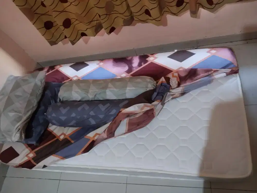 Kasur Springbed Zinus
