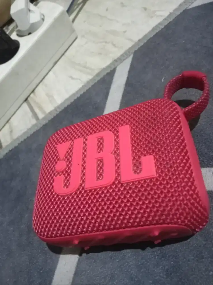 Speaker Jbl go 4
