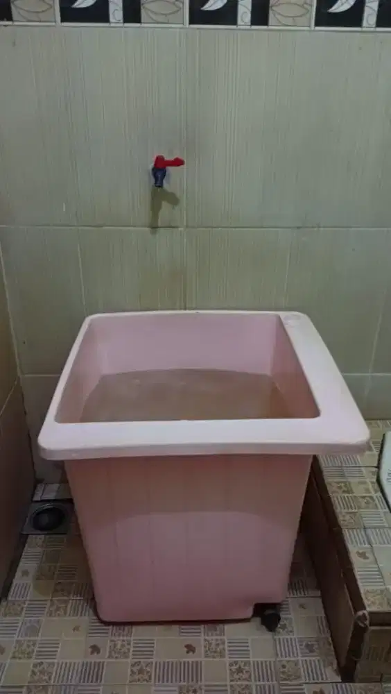 Bak Mandi Segi PVC