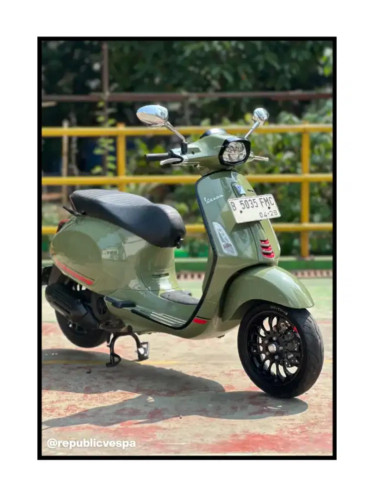 DIJUAL VESPA SPRINT S 150 IGET ABS LED TH 2023 PERCECT CONDITION
