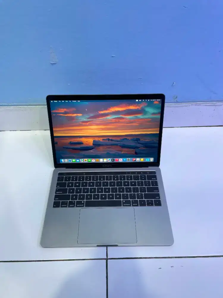 MACBOOK PRO 2019 TOUCHBAR