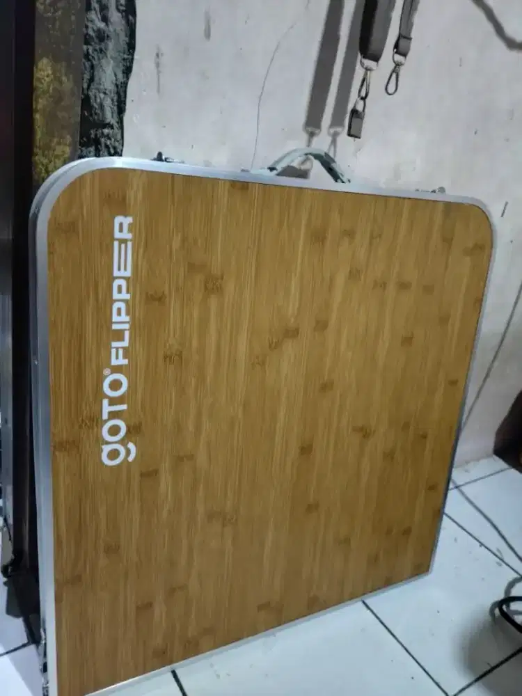 DIJUAL MEJA LIPAT