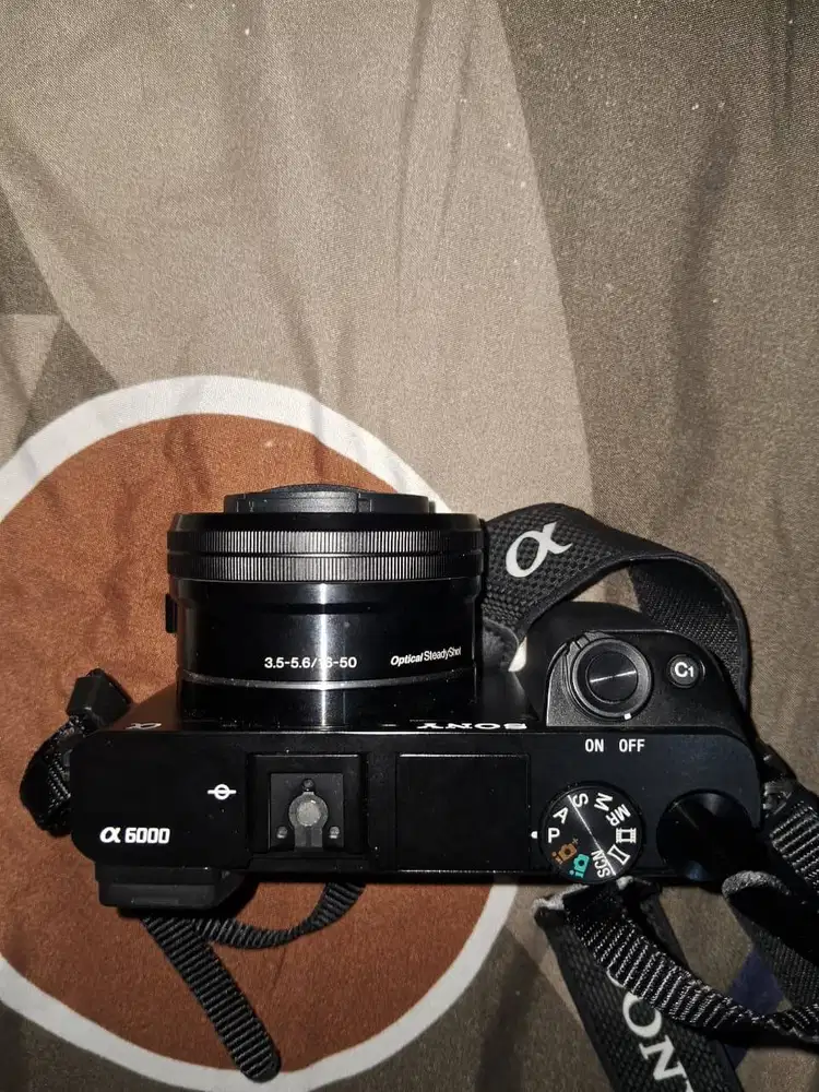 Kamera mirrorless sony A6000 full set like New