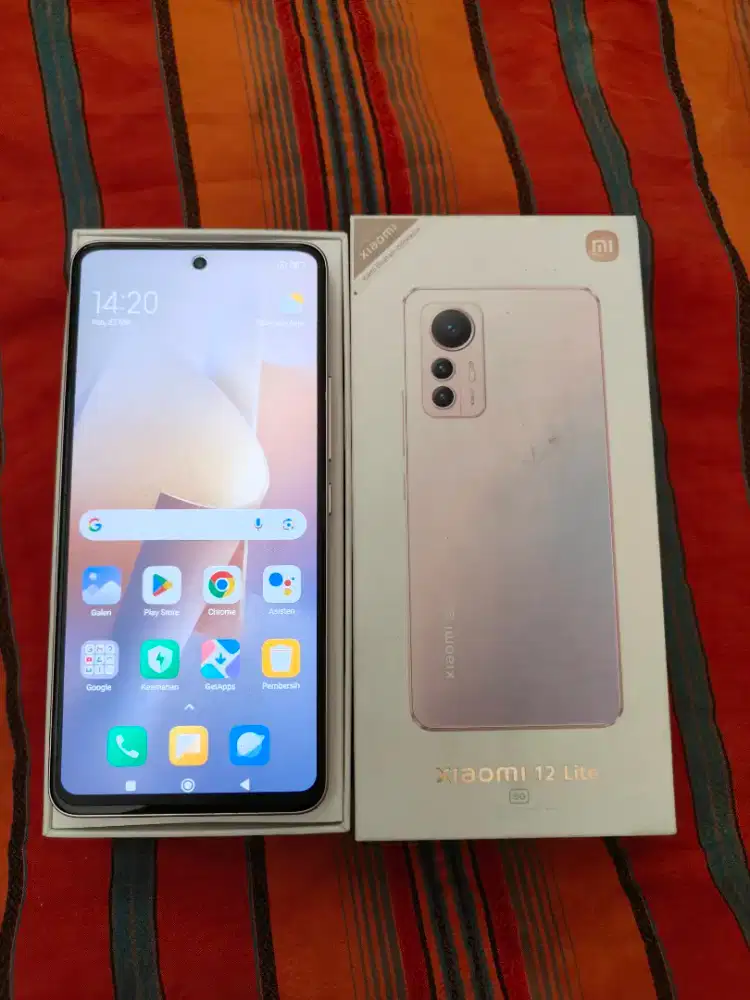 Siomi mi12 lite.5G ram8/256gb