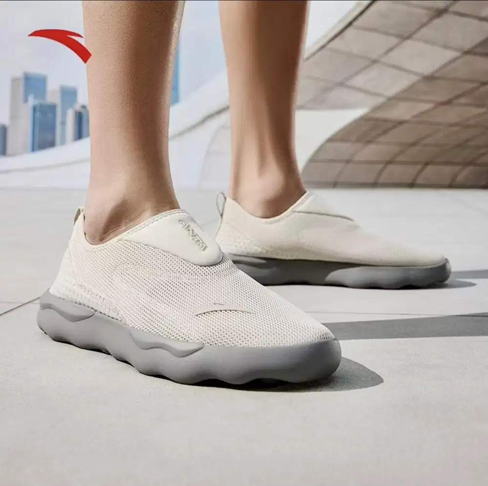 Sepatu Sandal Anta warna grey