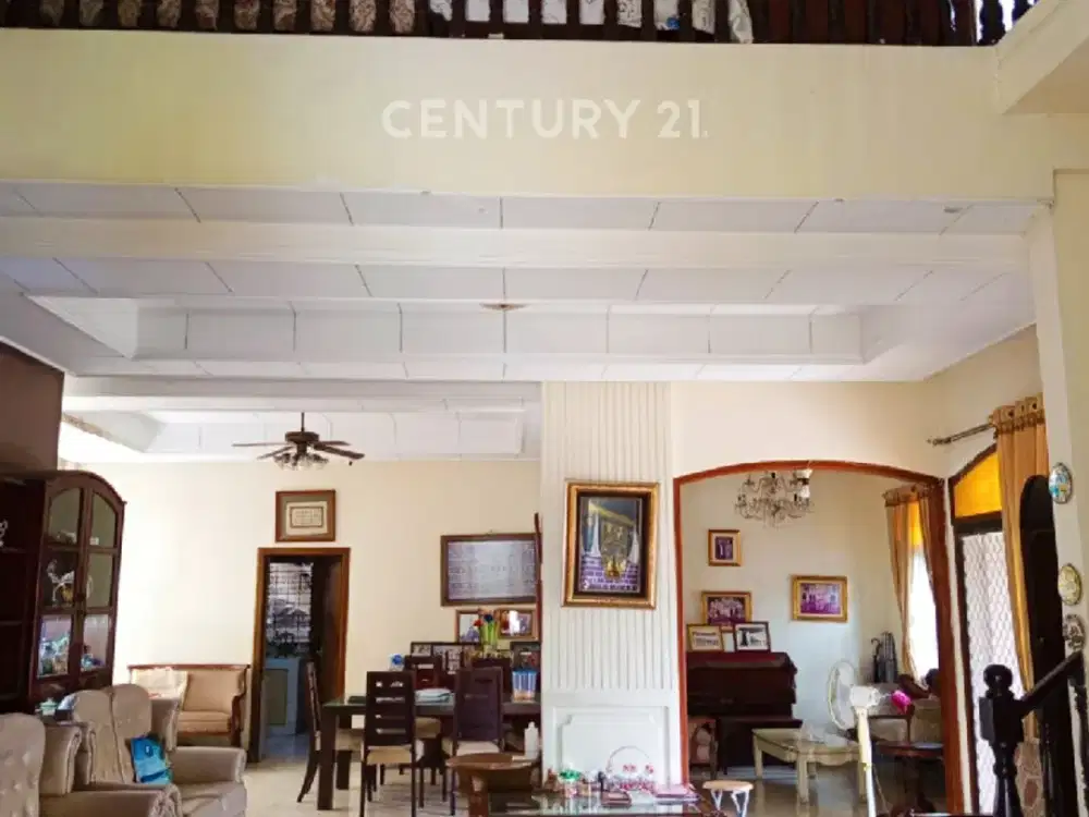 Rumah 2 Lantai Posisi Hoek & Strategis Di KayuPutih Jak Tim S8996