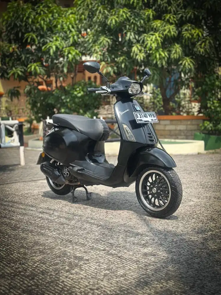 Sprint 150 IGET Limited Notte