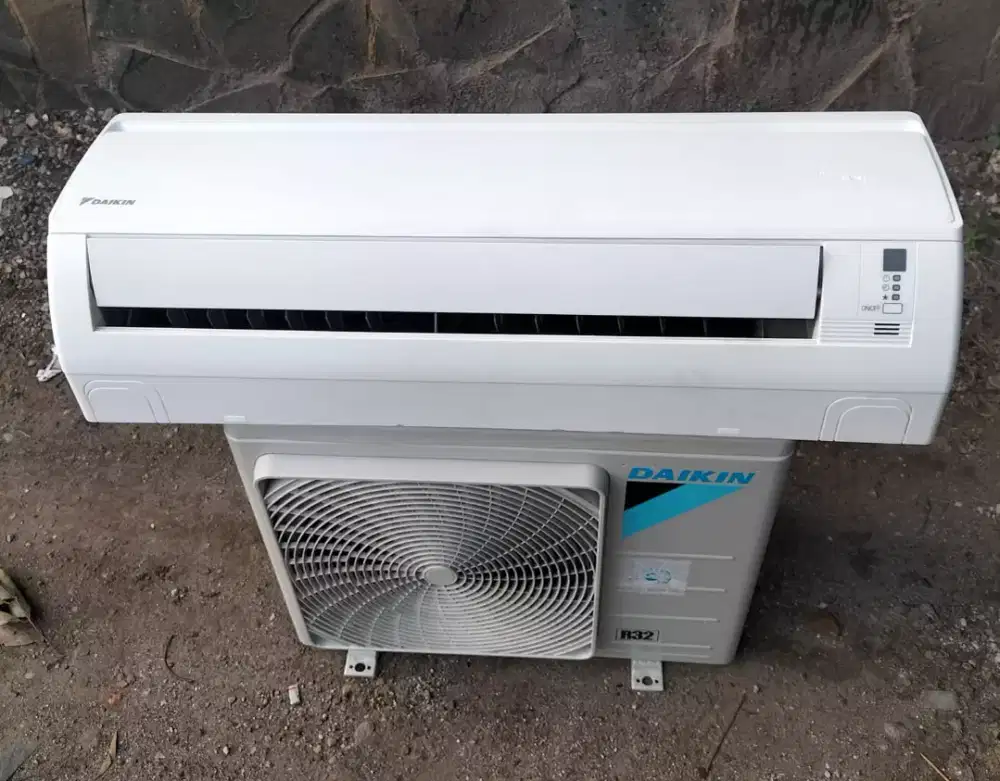 Daikin low watt 1/2pk